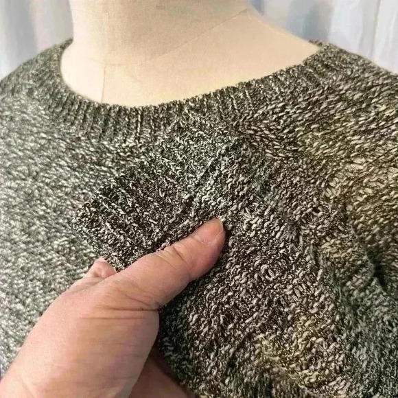 Apt 9 Black And White Dressy Women’s Sz M Sweater. Split Sides. CottonPoly Blend - Picture 3 of 8